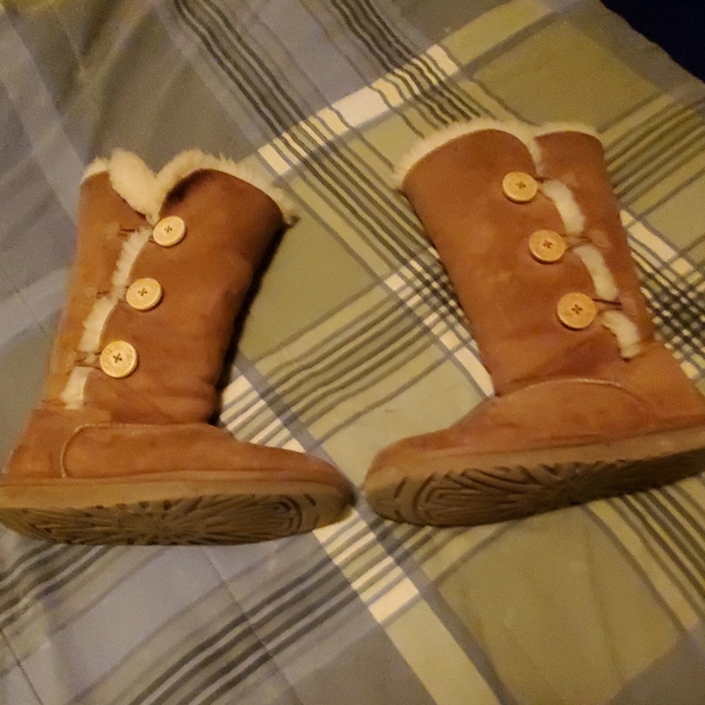 Ugg boots 8